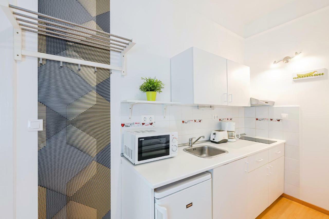 Parking, Ac, Wifi 2 Room Apartment In The Center Budapest Esterno foto
