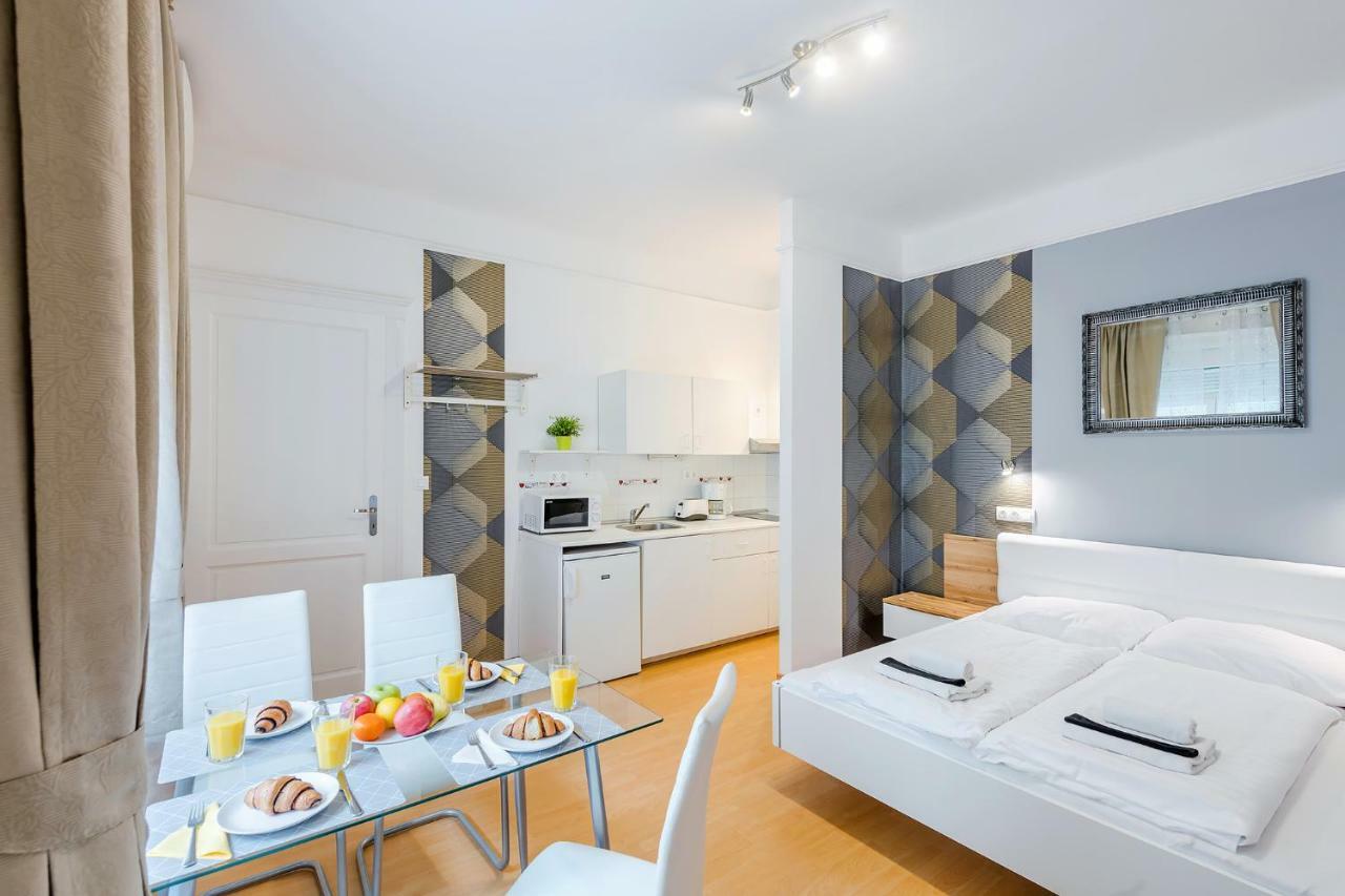 Parking, Ac, Wifi 2 Room Apartment In The Center Budapest Esterno foto