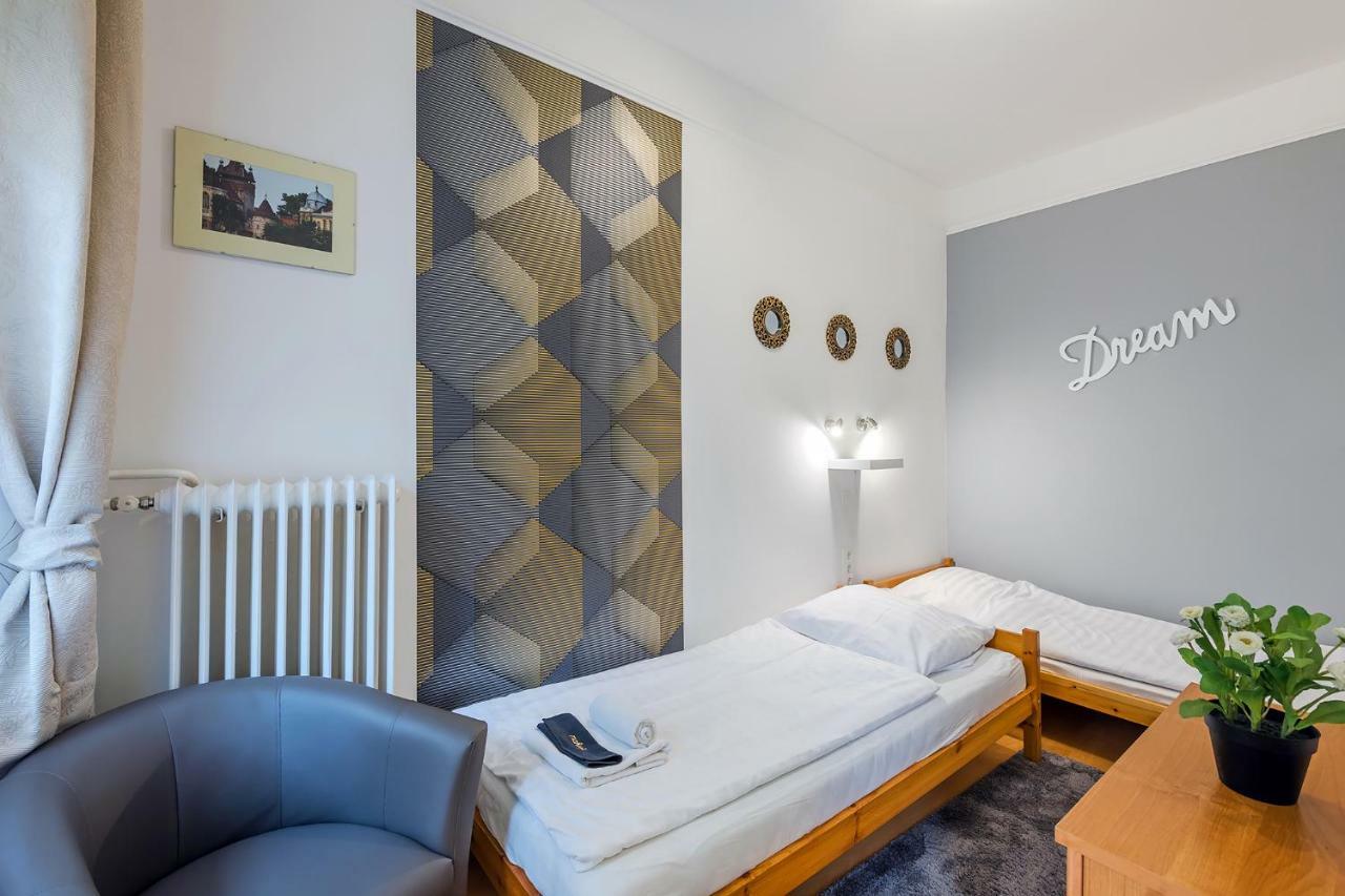 Parking, Ac, Wifi 2 Room Apartment In The Center Budapest Esterno foto